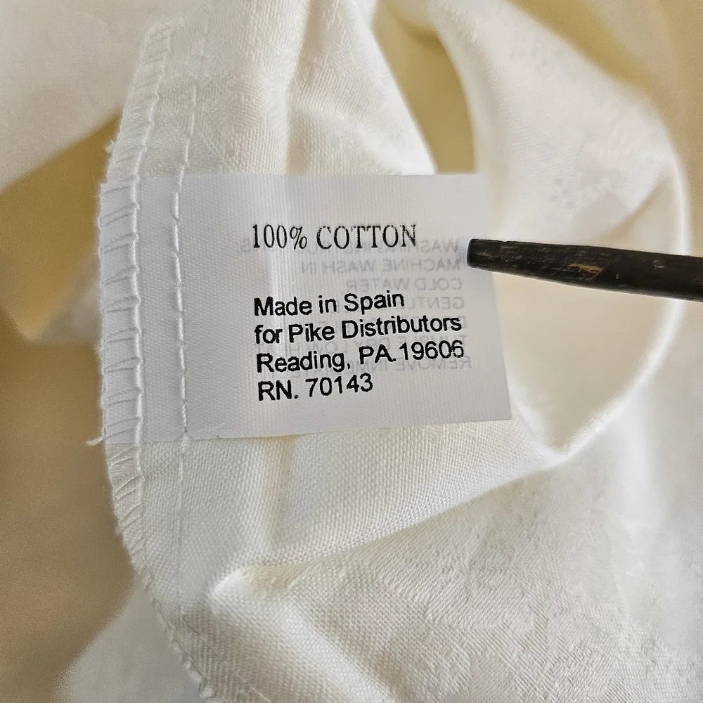 100% Cotton Made in Spain Pillowcases Set of 2 White on White Damask Floral